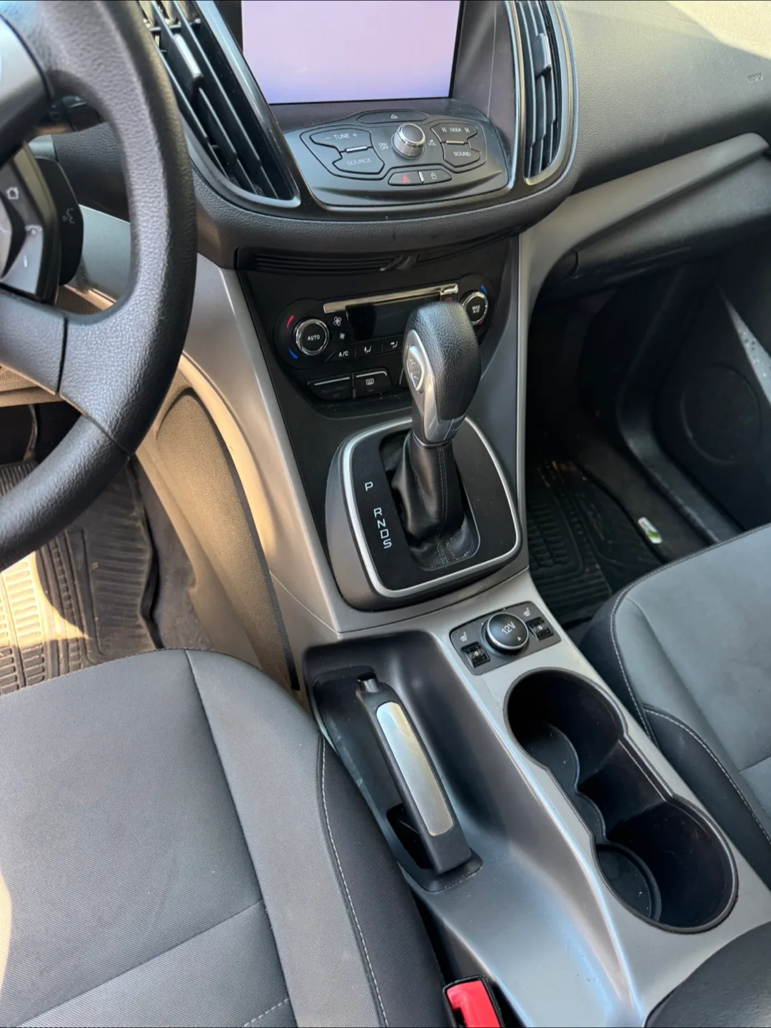 clean title 2015 ford escape image indicator(9)