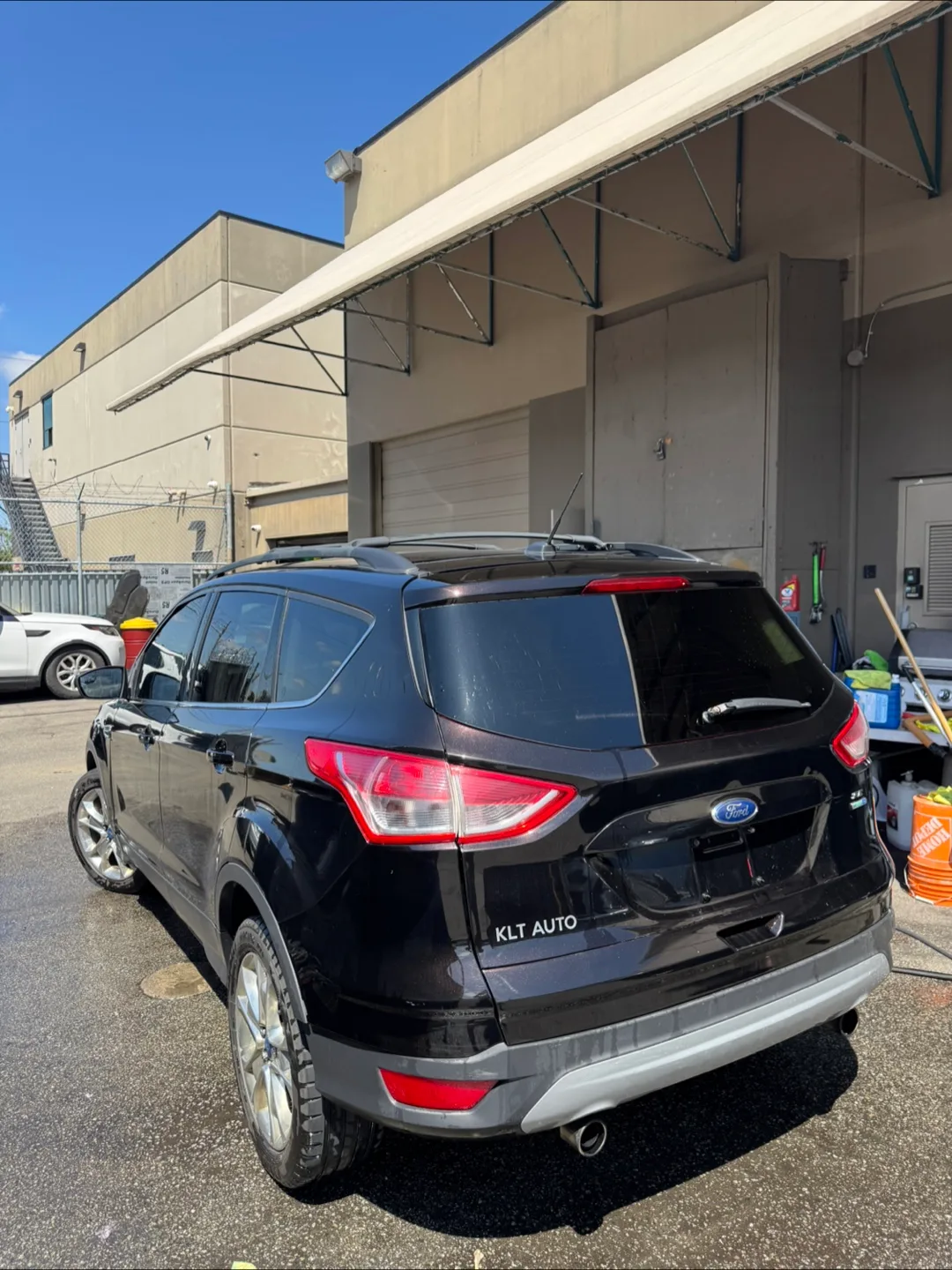 clean title 2015 ford escape image indicator(2)