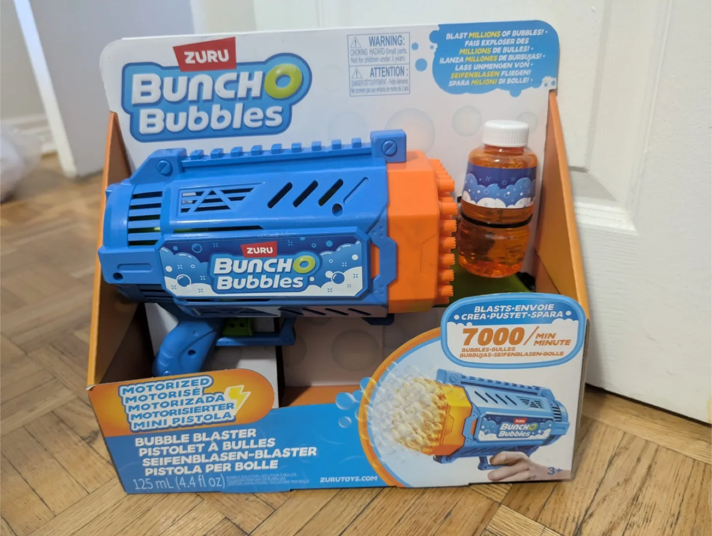 Zuru Bunch O Bubbles Motorized Mini Bubble Blaster thumbnail