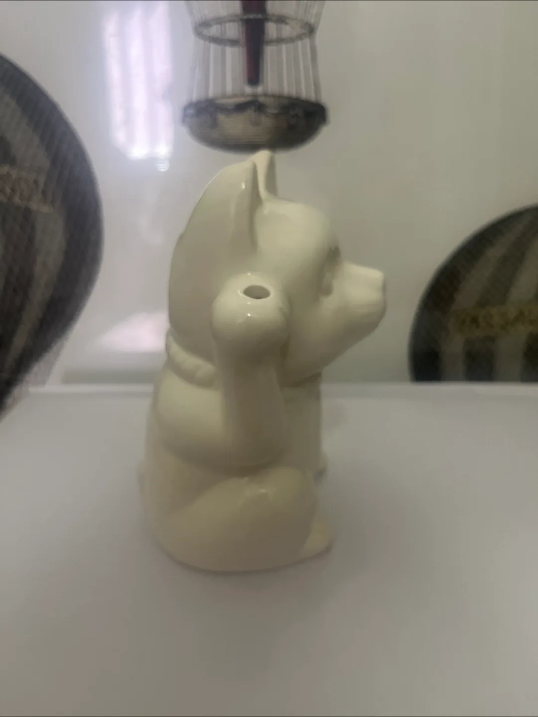 Maneki Neko Lucky Cat Figurine - White Ceramic image indicator(3)