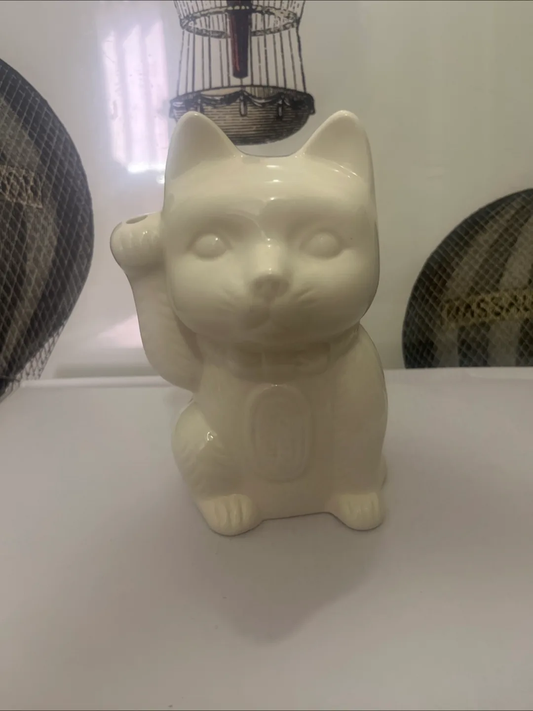 Maneki Neko Lucky Cat Figurine - White Ceramic thumbnail