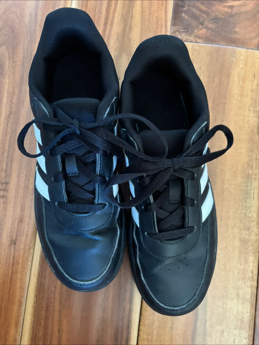 Adidas Black & White Sneakers Size 5 image indicator(3)