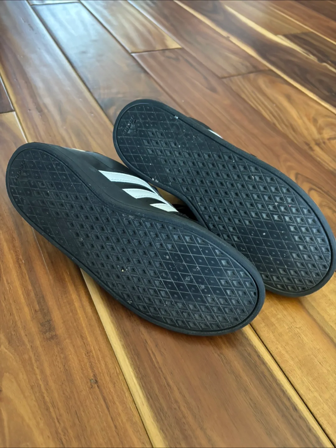 Adidas Black & White Sneakers Size 5 image indicator(4)