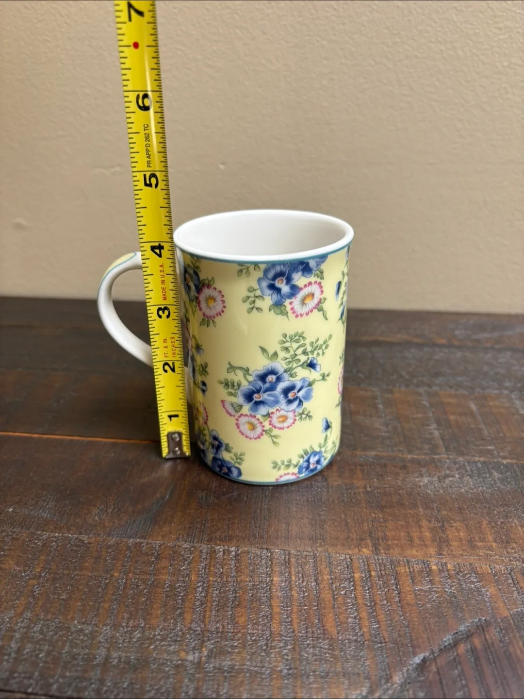 Royal Albert Emily Bone China Mug image indicator(3)