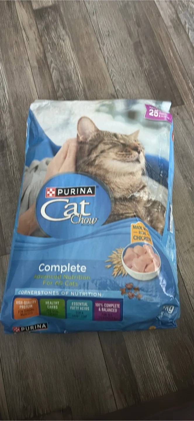Purina Cat Chow Complete - 8 kg Bag thumbnail