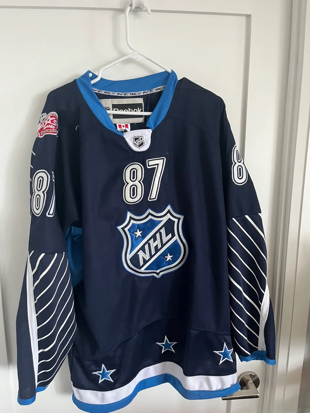 Reebok NHL Crosby Jersey Size 54 image indicator(3)