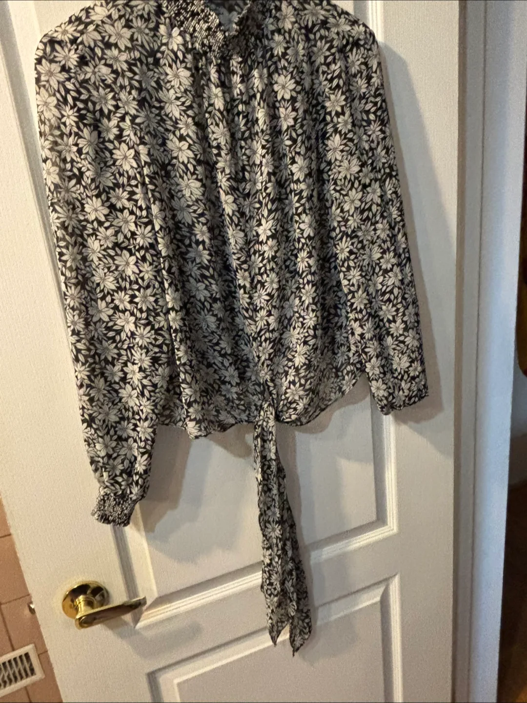 1.STATE Floral Tie-Front Blouse - Size M image indicator(4)