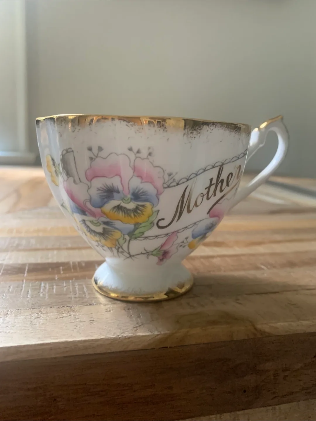 Queen Anne Fine Bone China England Teacup thumbnail