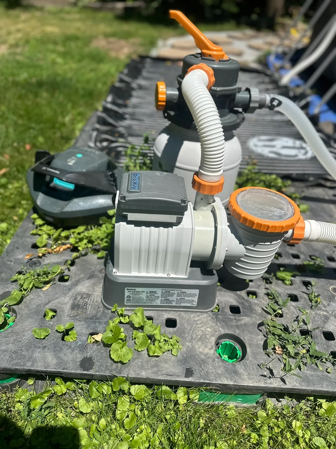 Bestway Sand Filter and pump for above ground pool thumbnail