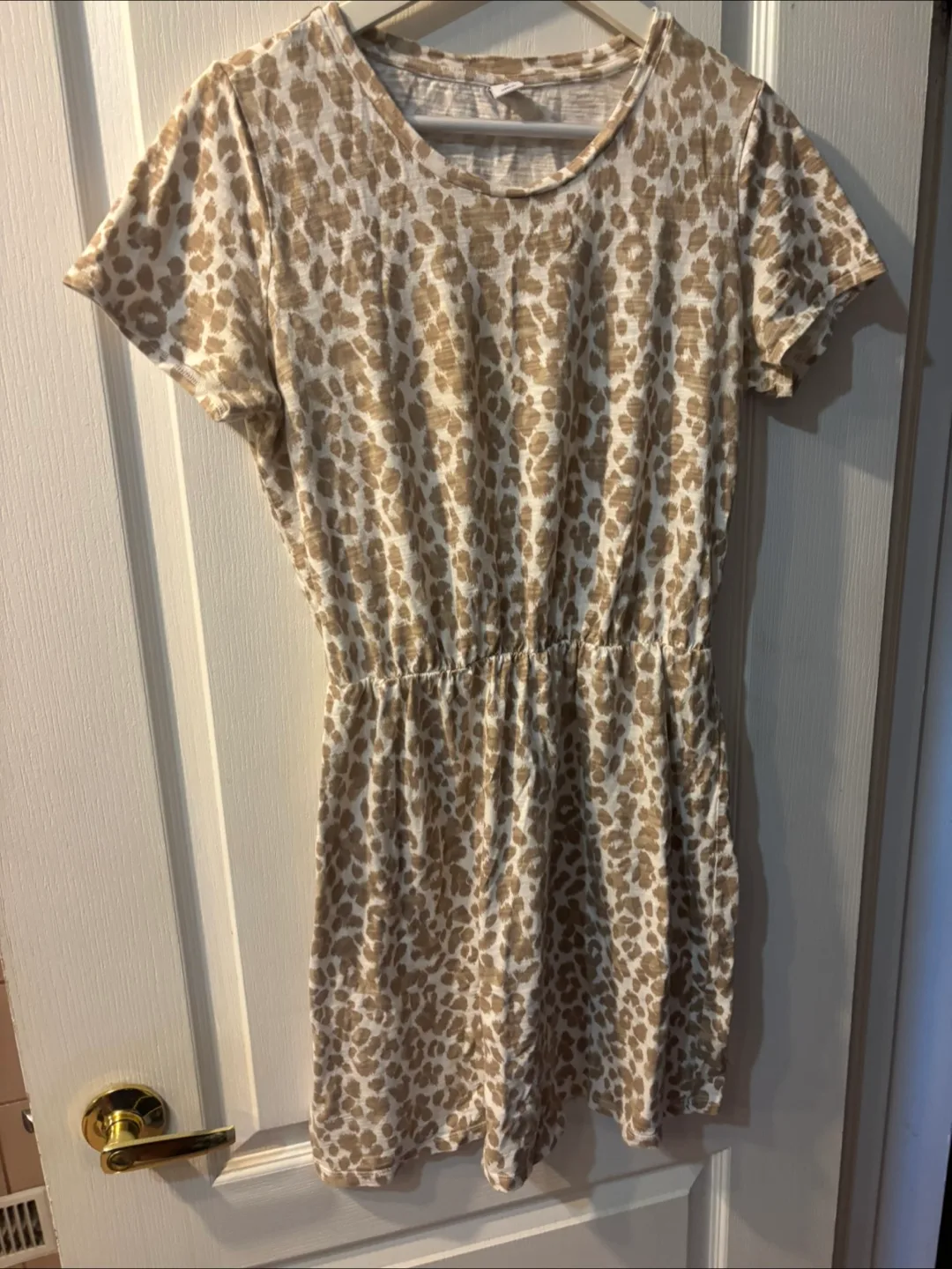 Old Navy Leopard Print Romper - Size M thumbnail