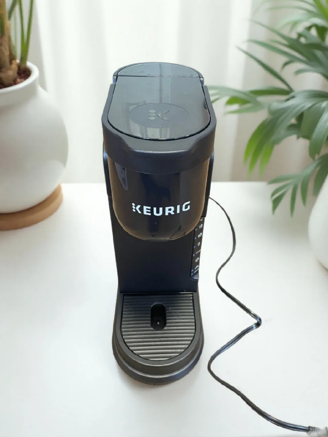 Keurig Single Serve Coffee Maker - Black image indicator(3)