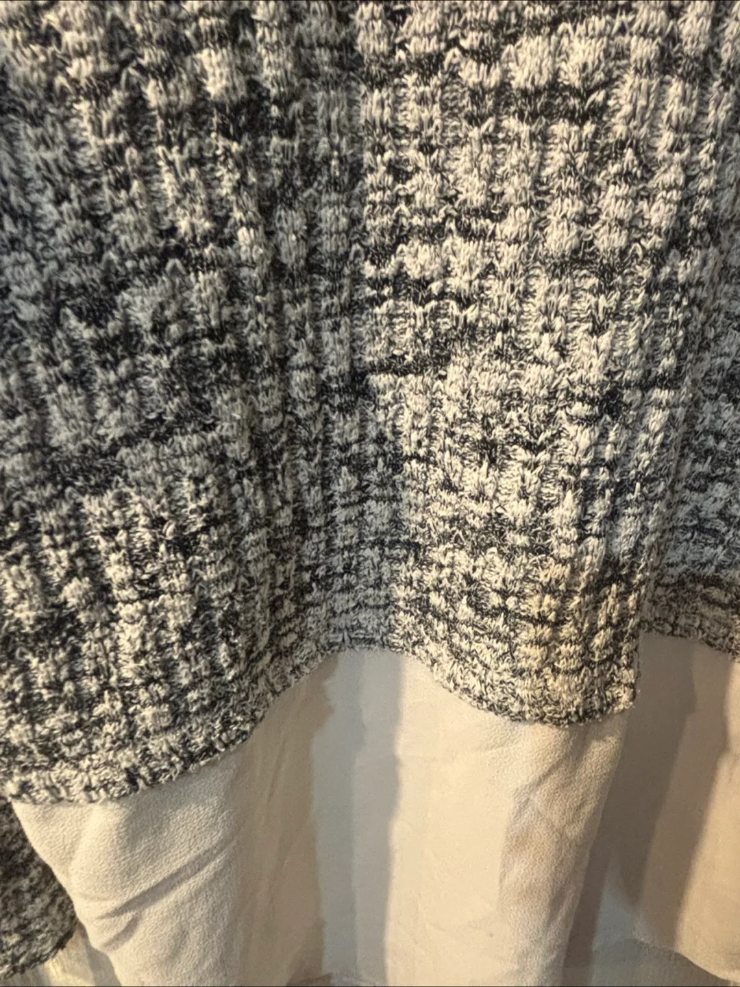 Zara W/B Collection Top image indicator(3)