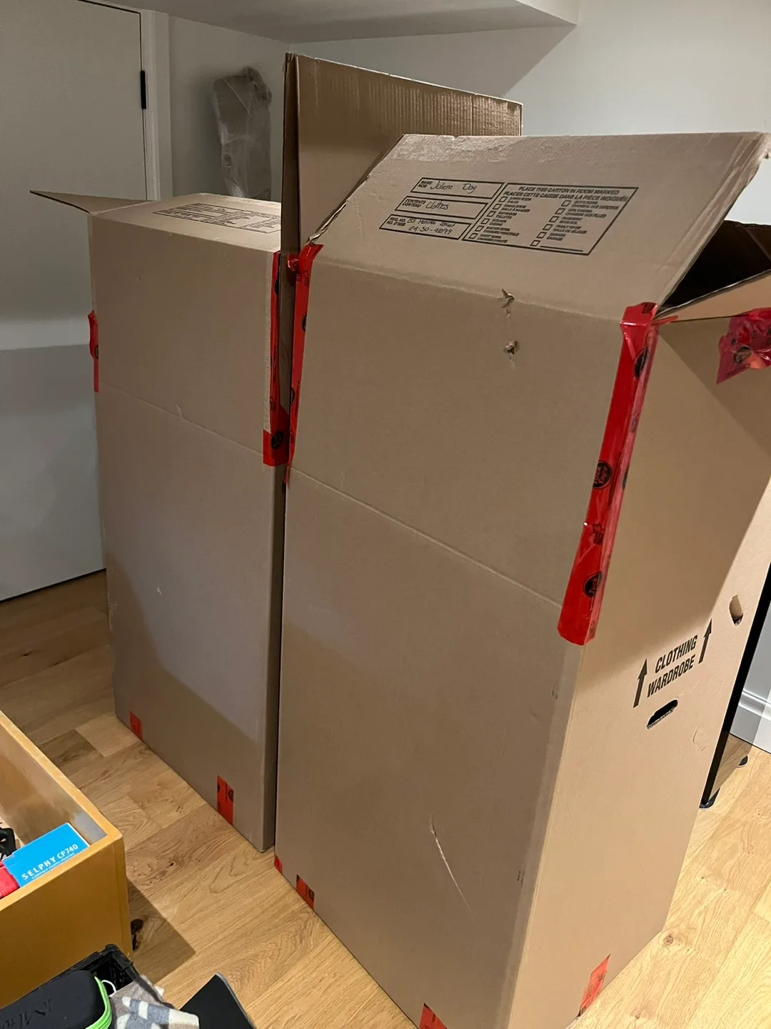 Two wardrobe boxes for moving! thumbnail