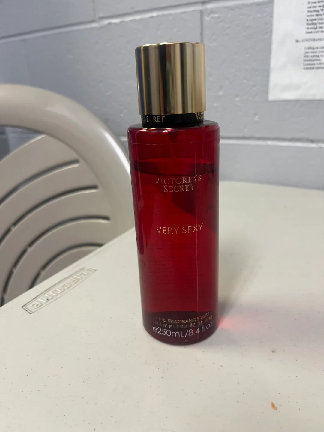 Victoria's Secret Fragrance Mist - 250ml thumbnail