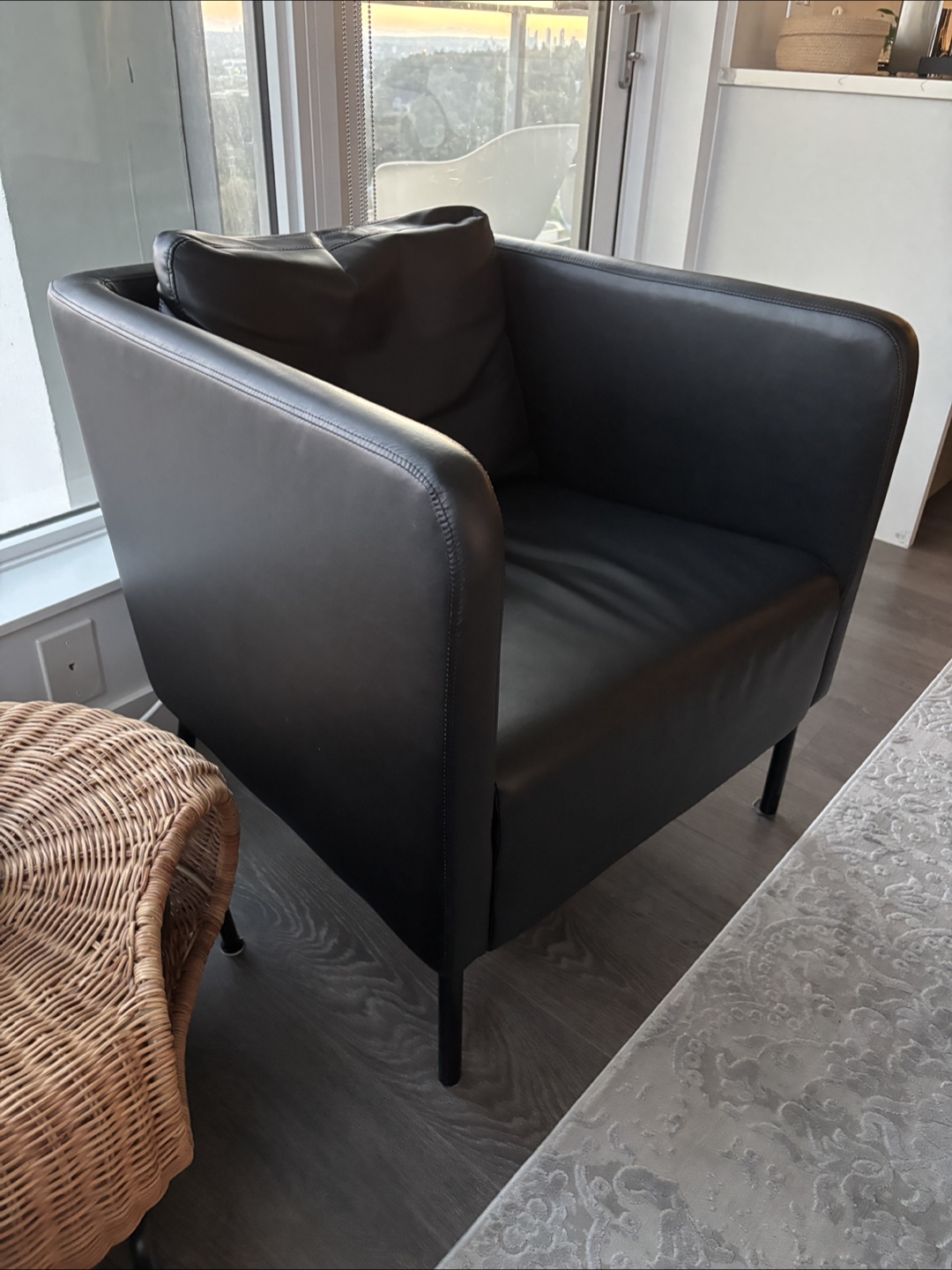 IKEA EKERÖ Armchair - Black Leather