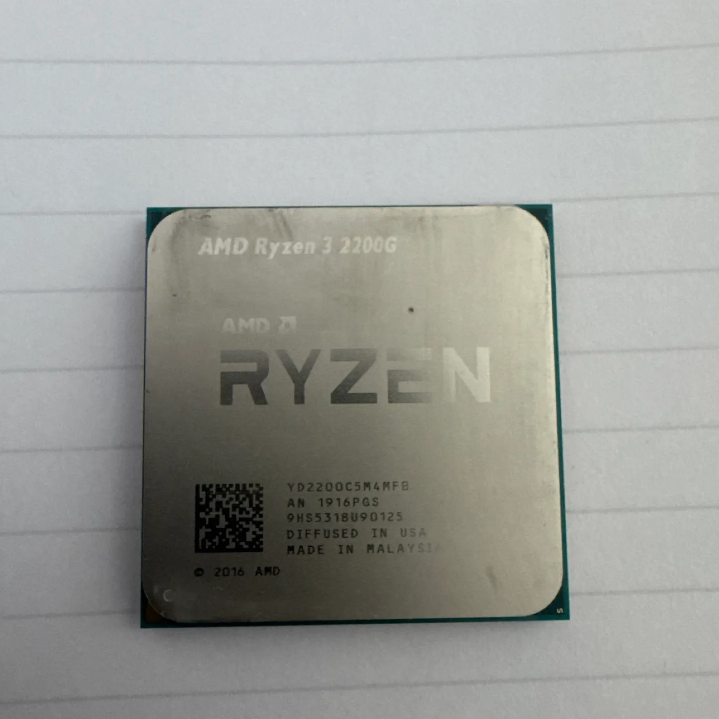 AMD Ryzen 3 2200G Processor thumbnail