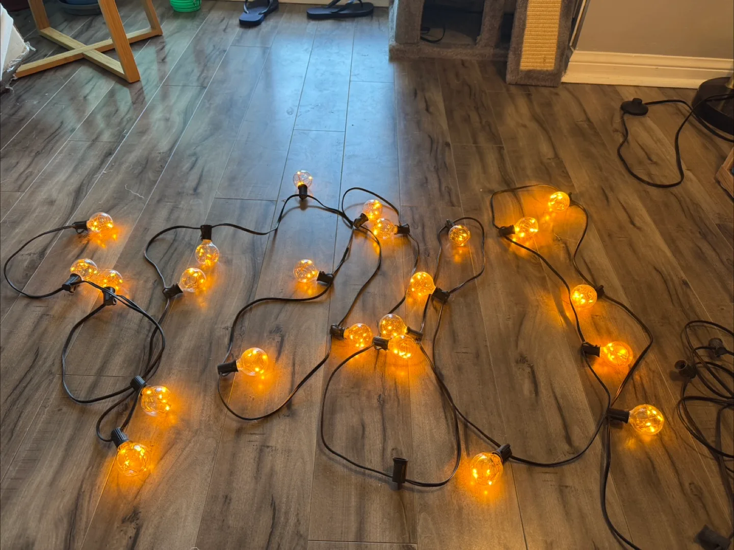 Globe String Lights - 5.7 Meter 🇨🇦 thumbnail