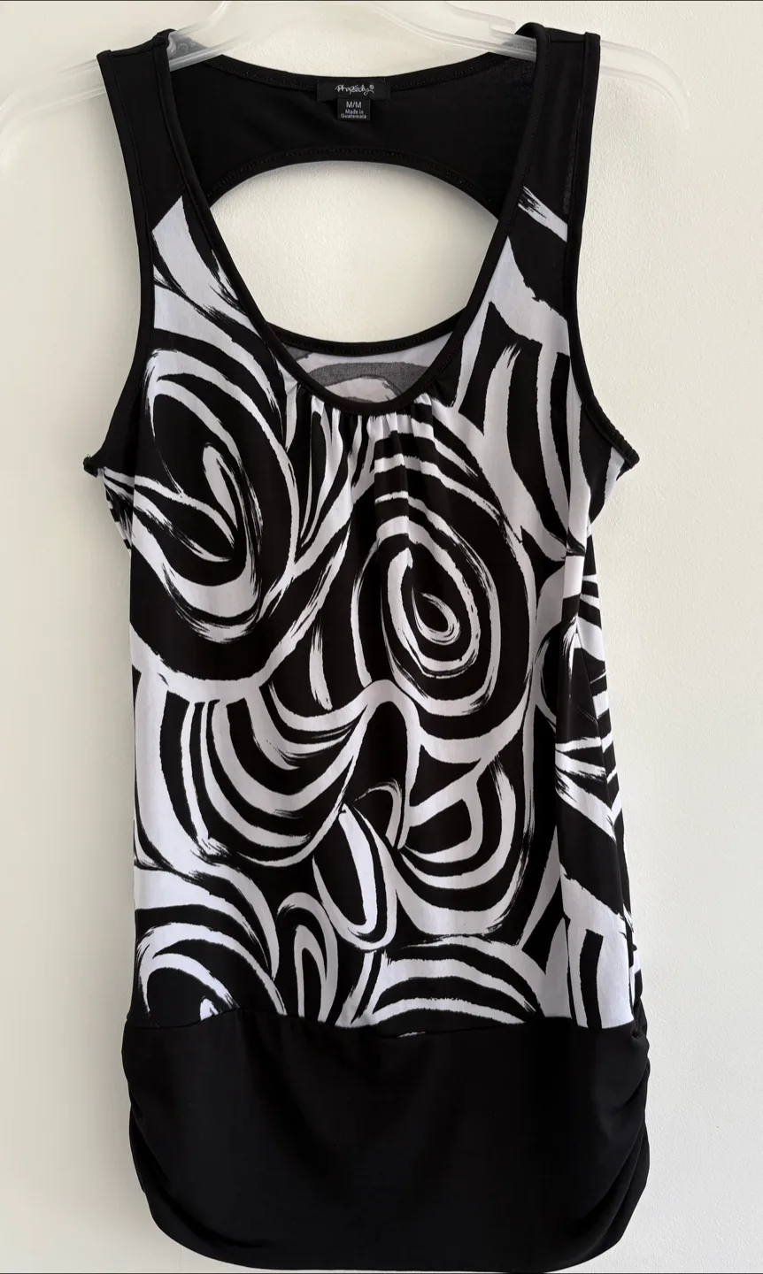 Gorgeous Black & White Tank Top! Size M thumbnail