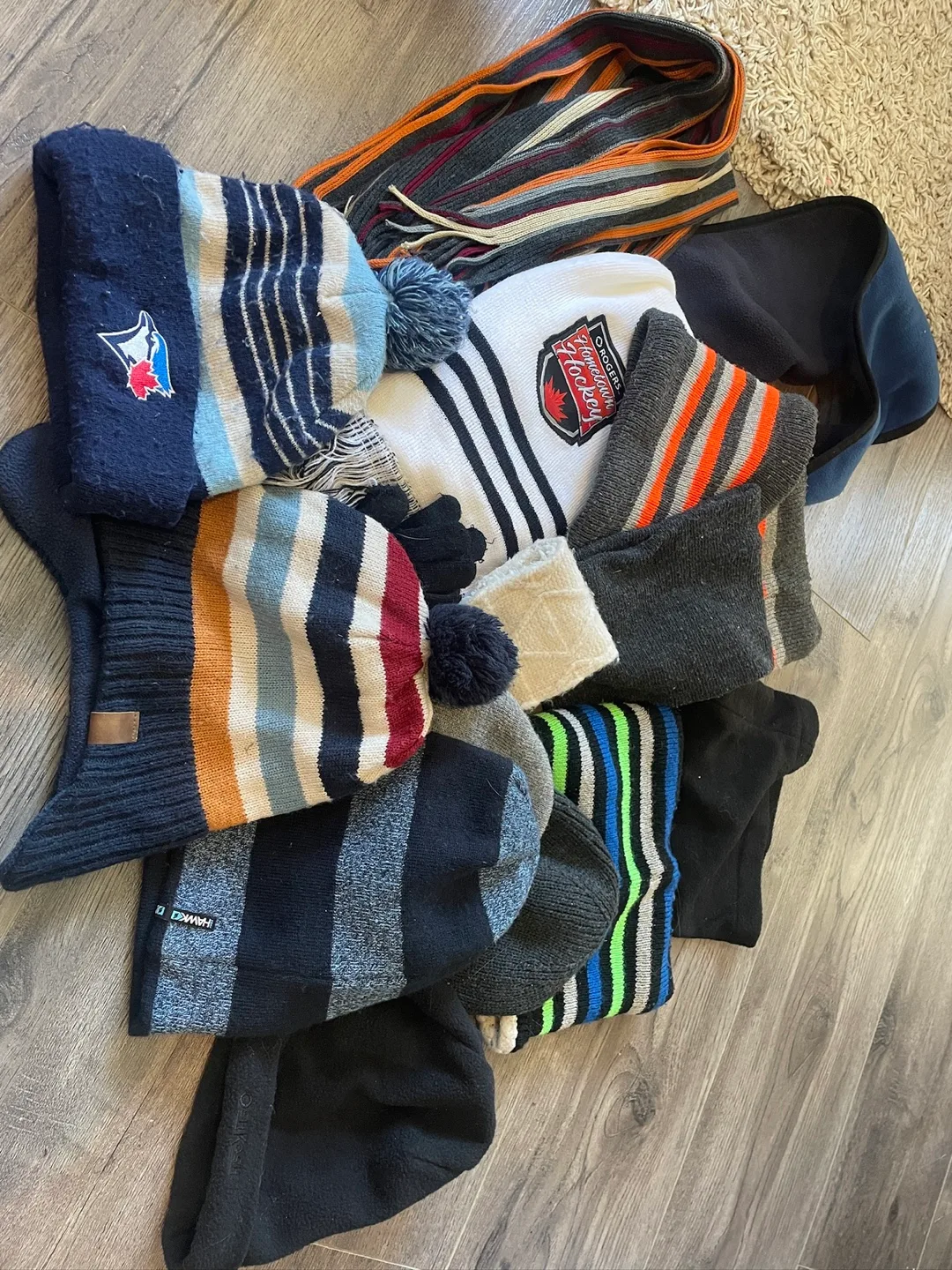 Assorted Winter Hats & Gloves Bundle thumbnail