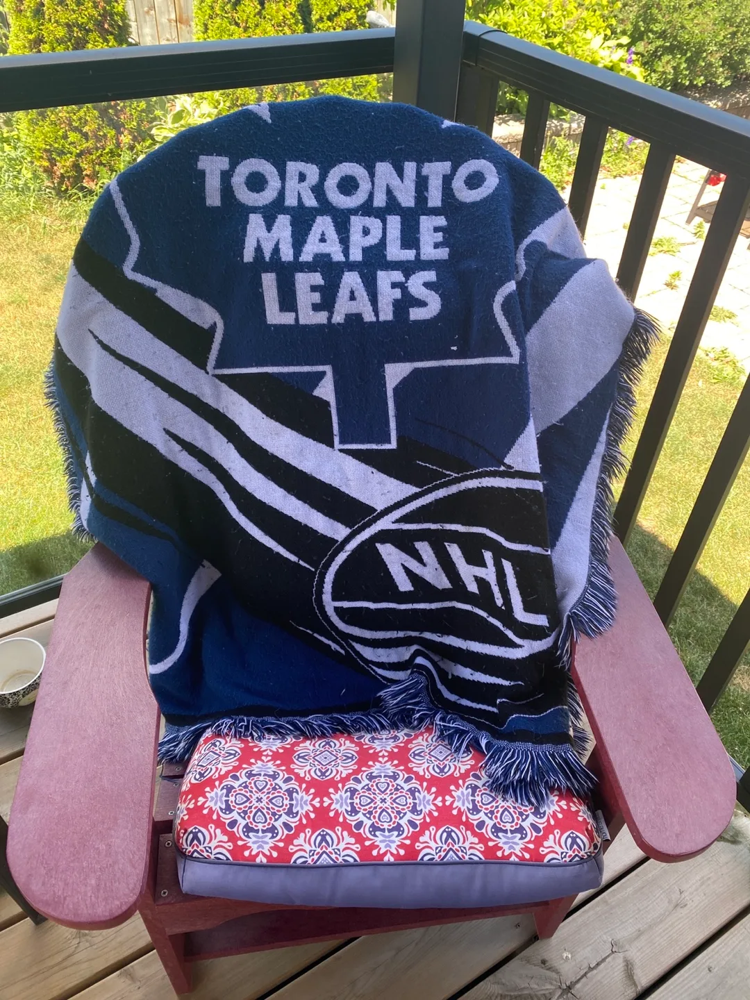 Toronto Maple Leafs NHL Throw Blanket image indicator(2)