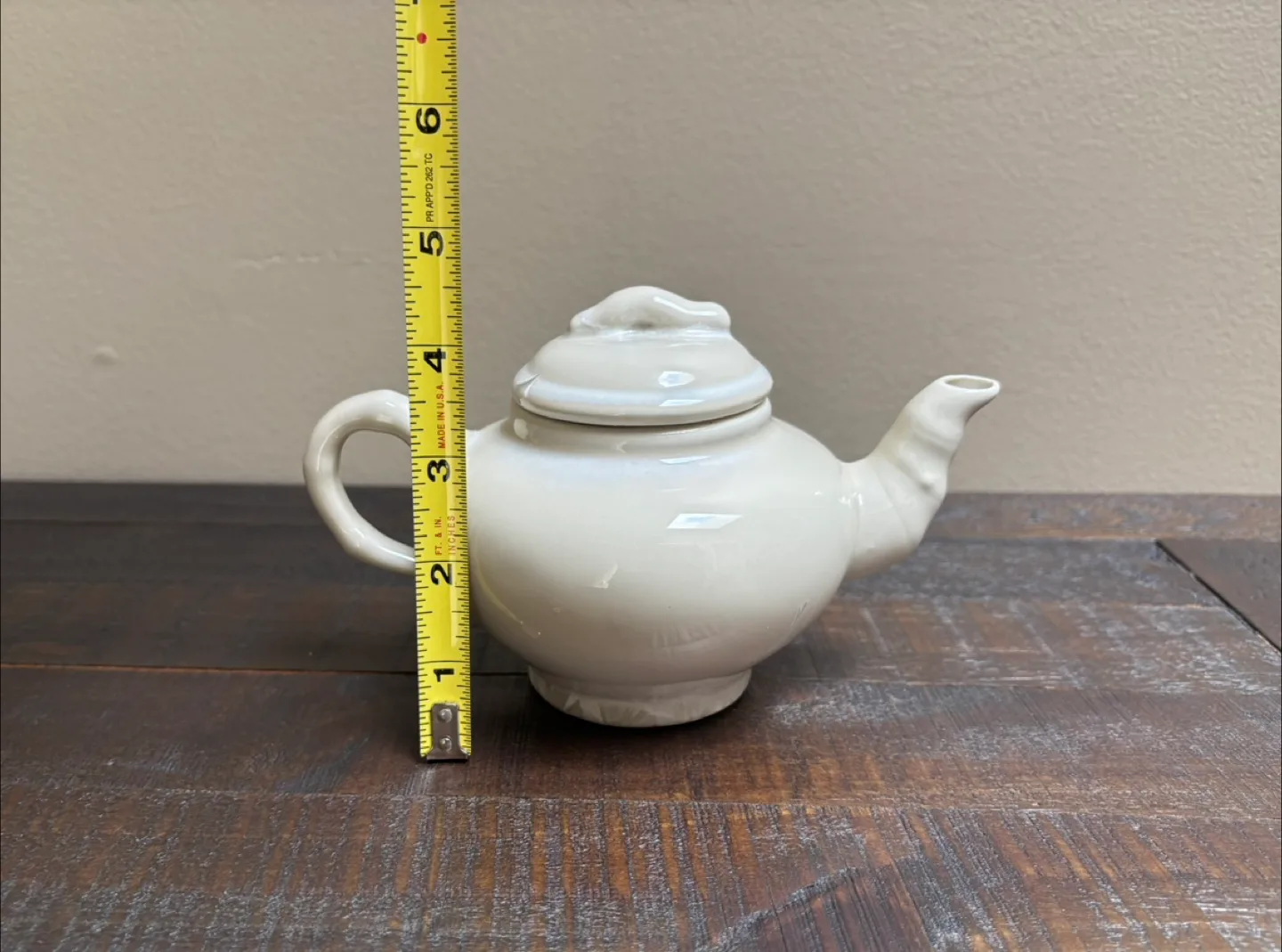 Small Cream Ceramic Teapot image indicator(5)
