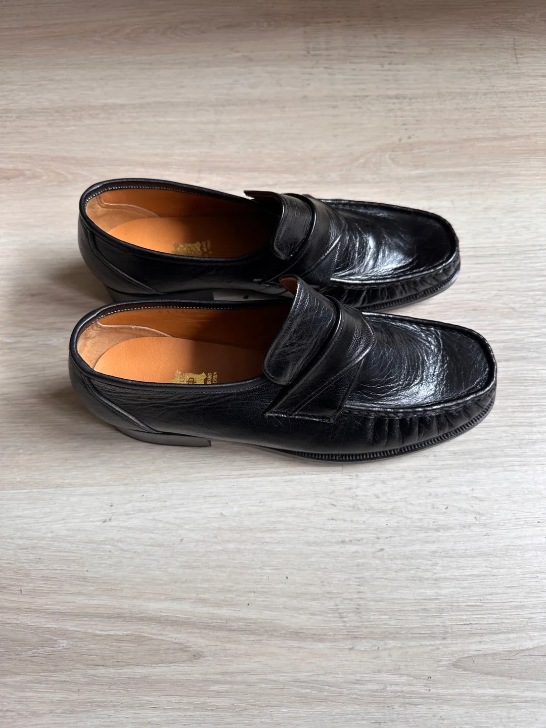 Doris Brown Black Leather Loafers image indicator(5)