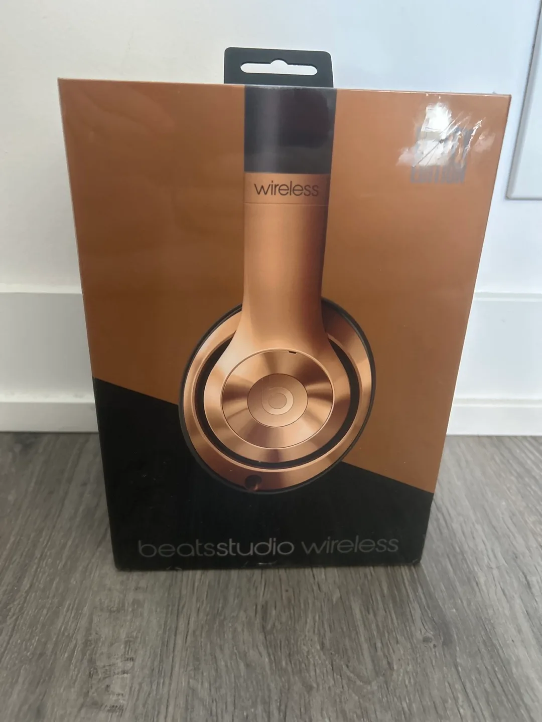 Beats Studio Wireless Headphones thumbnail