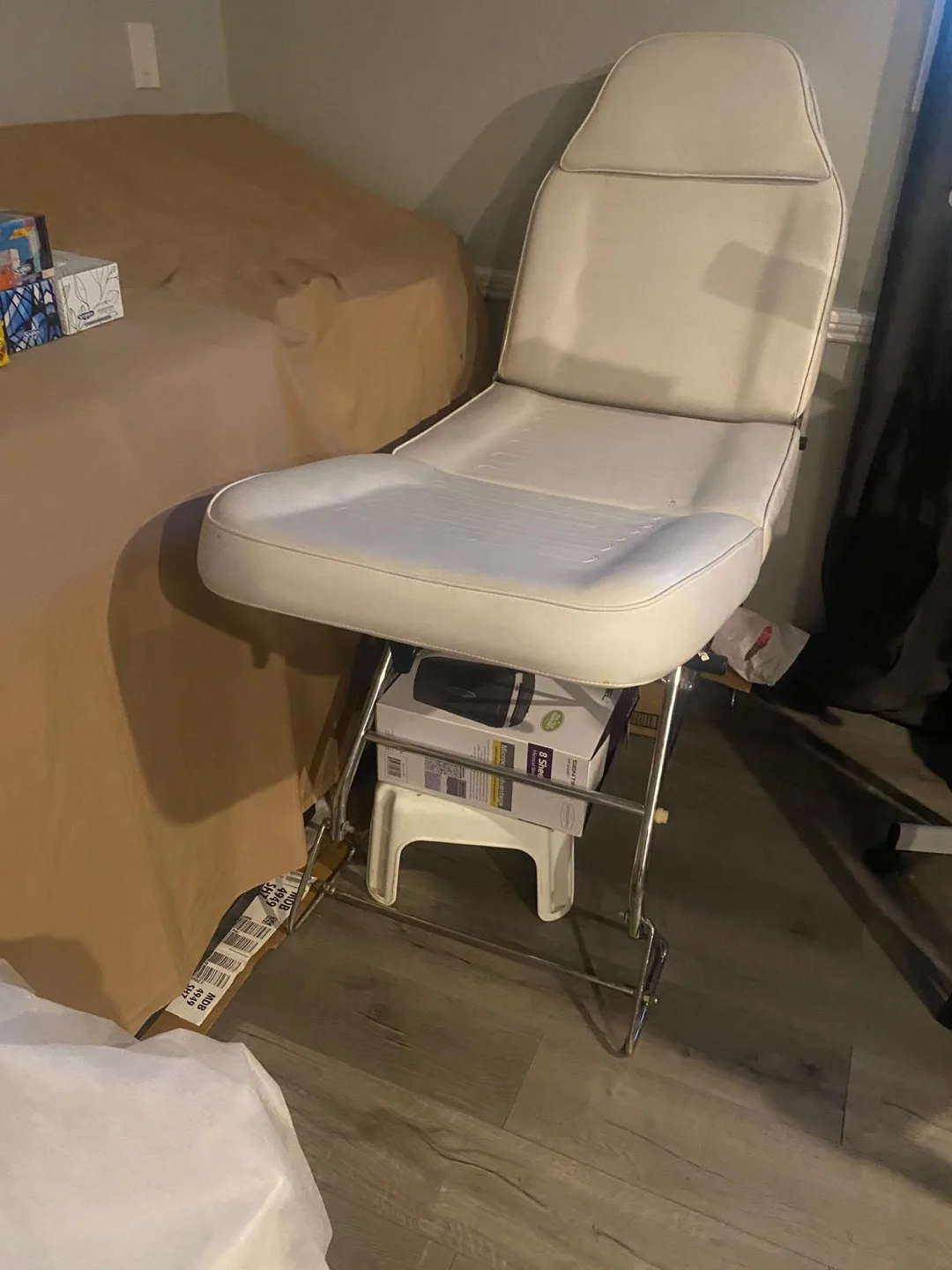 White Aesthetic Bed thumbnail