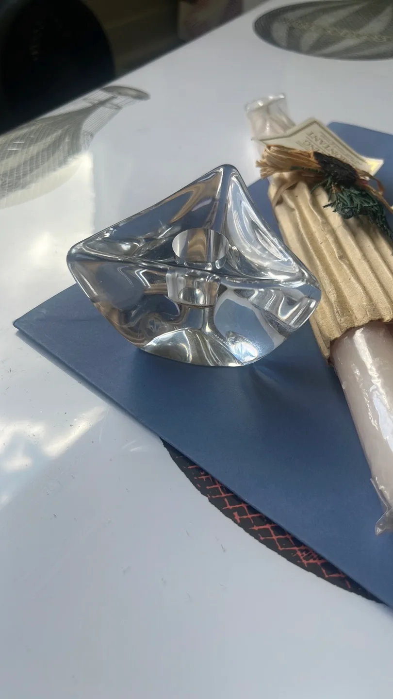 Uplifting Remontant Candle & Candle Holders image indicator(2)