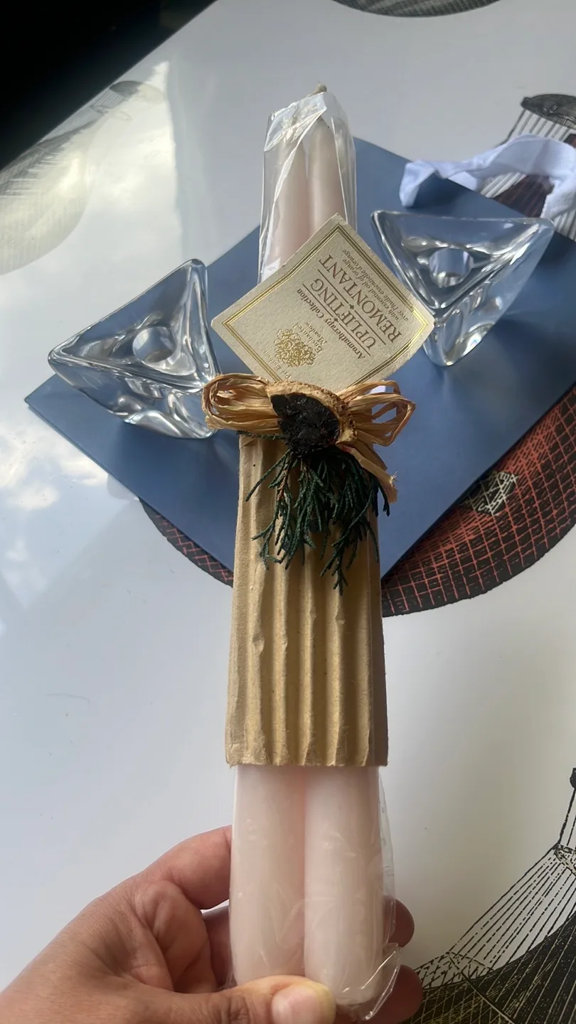 Uplifting Remontant Candle & Candle Holders image indicator(5)