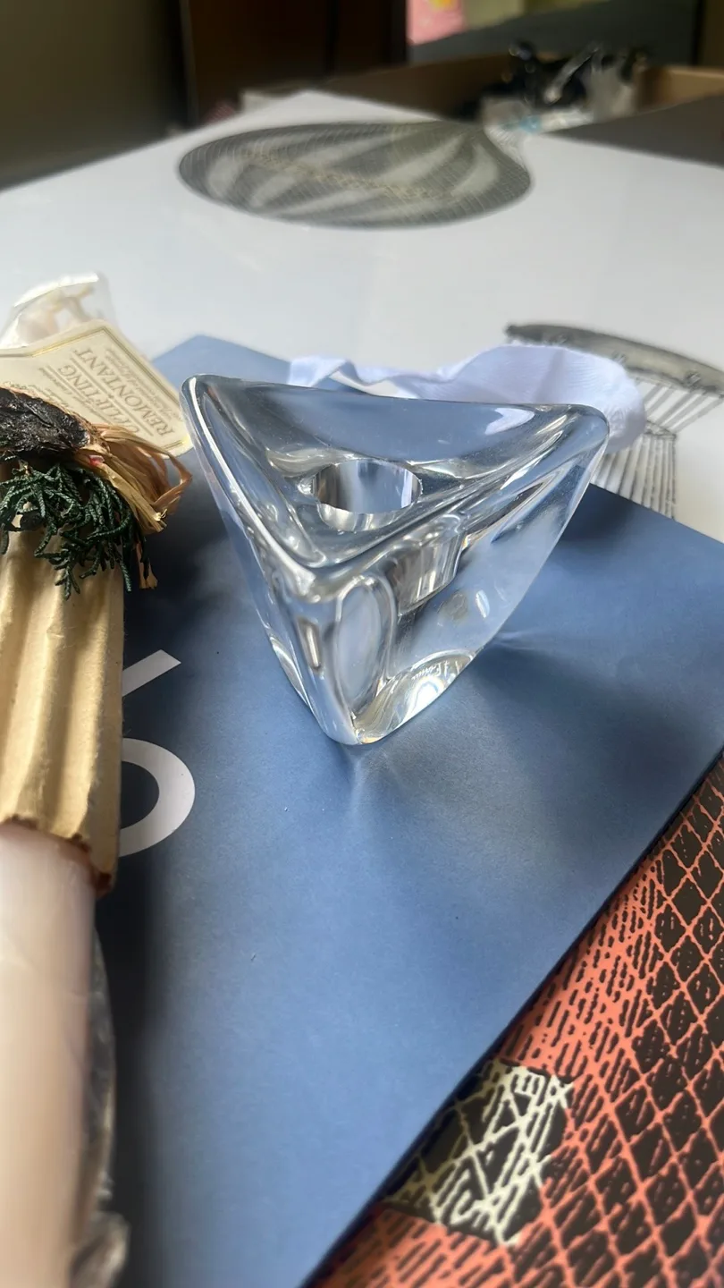 Uplifting Remontant Candle & Candle Holders image indicator(3)