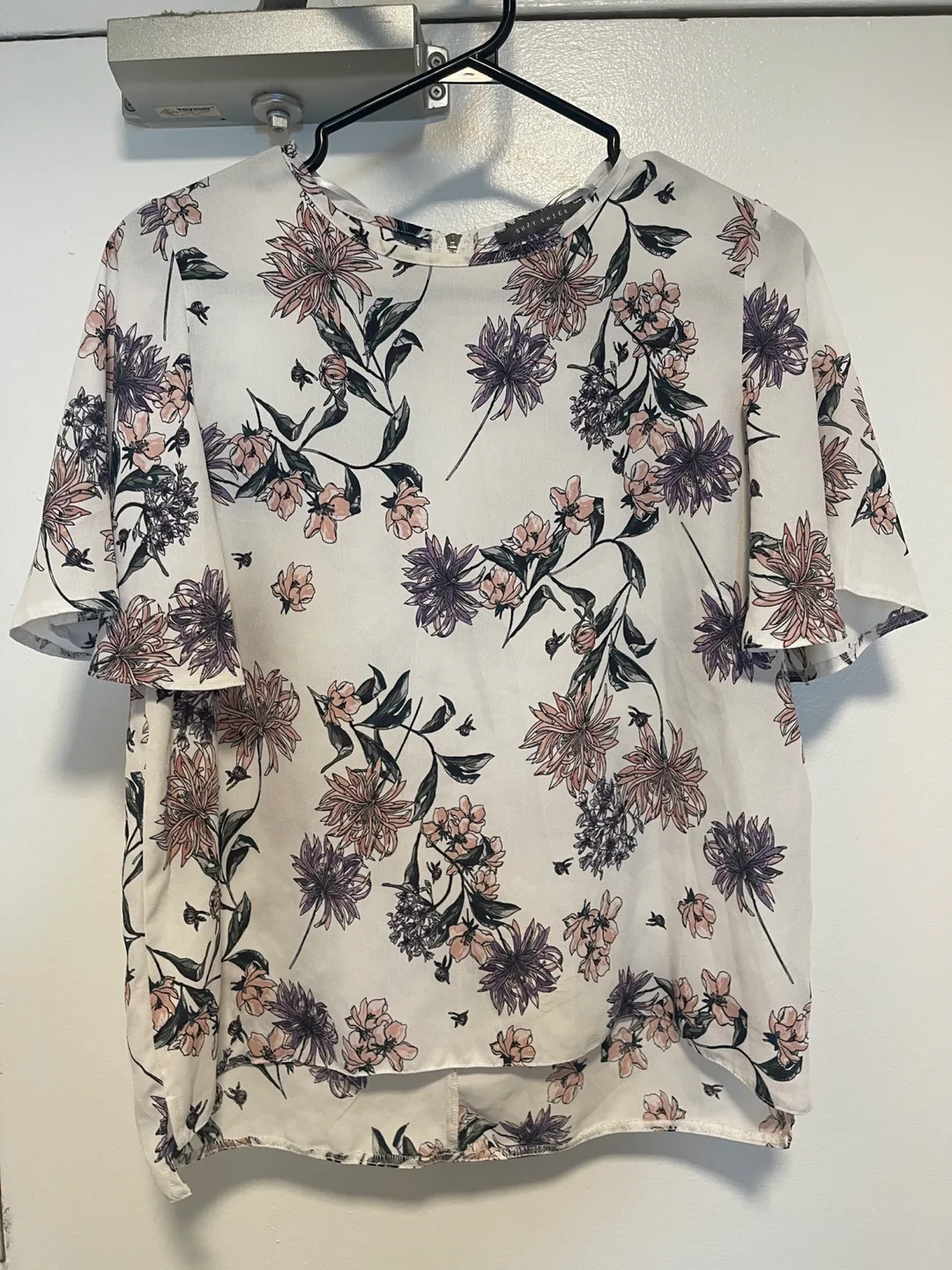 Suzy Shier Floral Blouse thumbnail