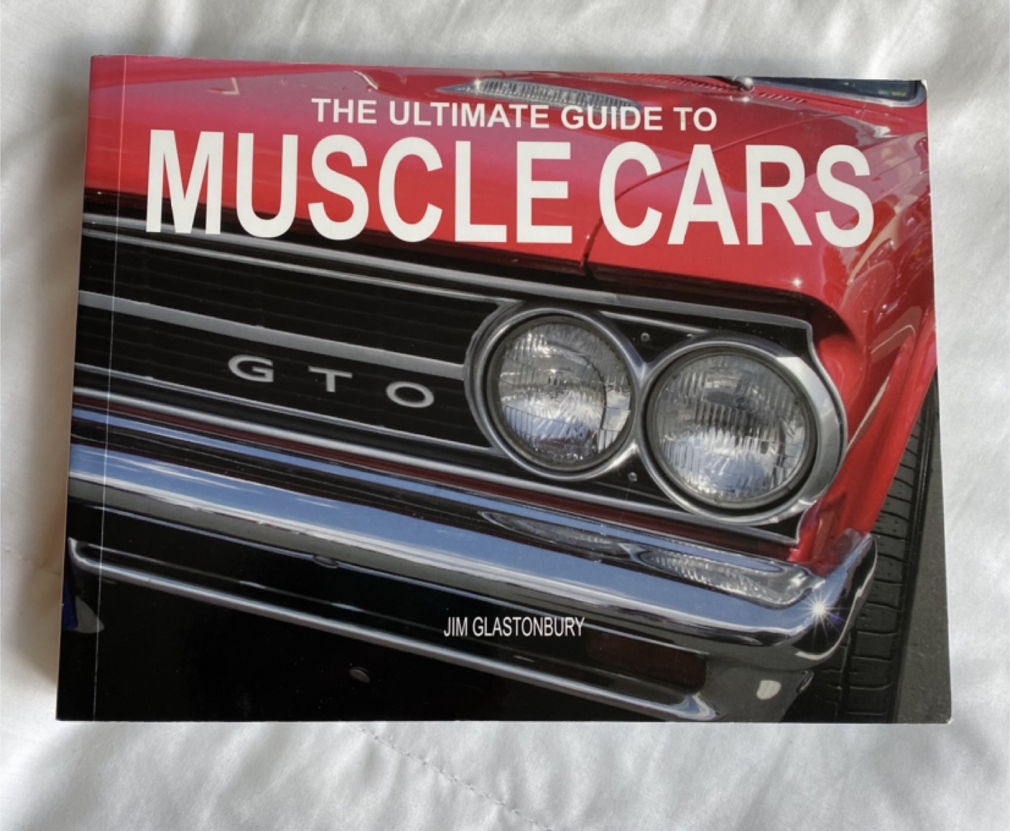 The Ultimate Guide to Muscle Cars Book