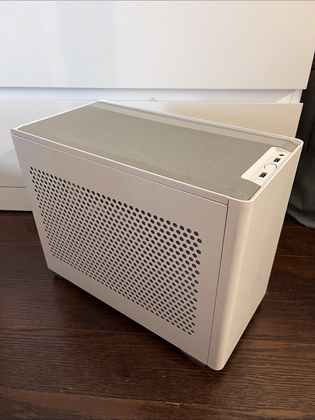 NR200P Mini-ITX PC Case
