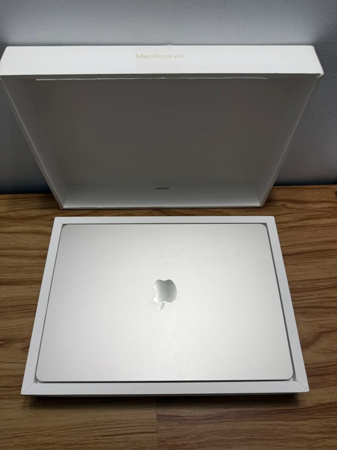 Apple MacBook Air 15” M2 8/256GB Like new thumbnail