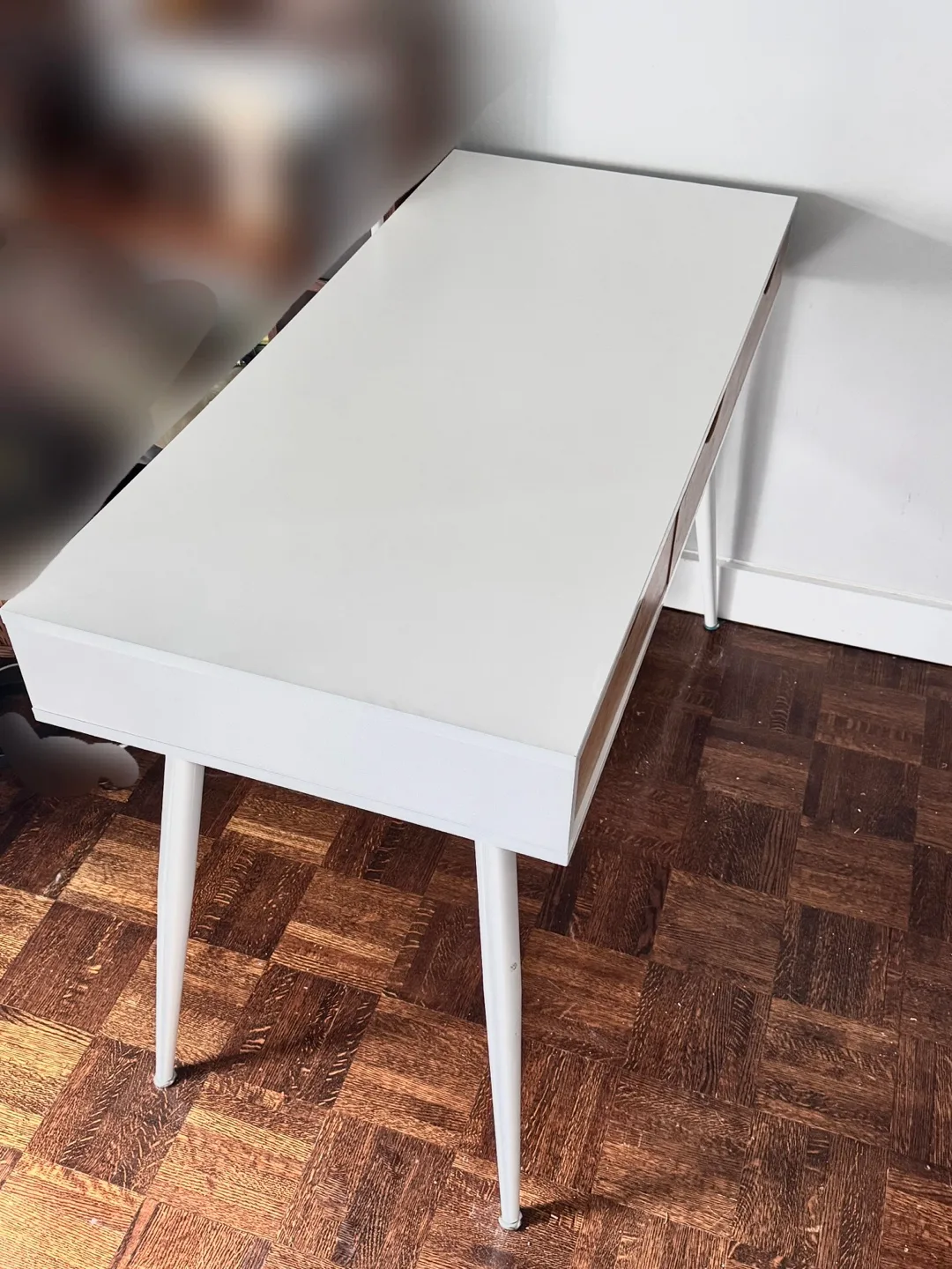 White Computer Desk with Wooden Drawers image indicator(2)