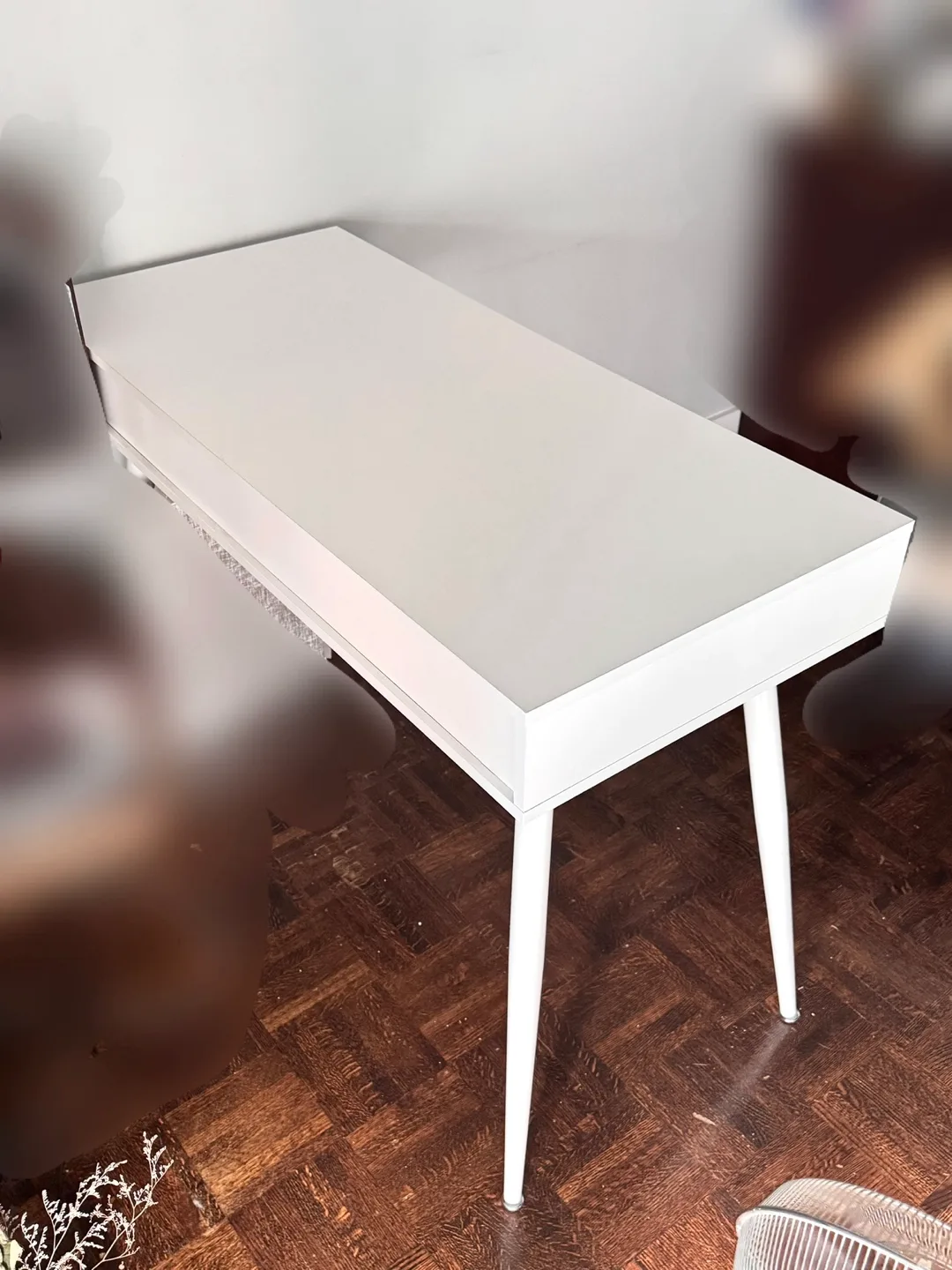 White Computer Desk with Wooden Drawers image indicator(3)