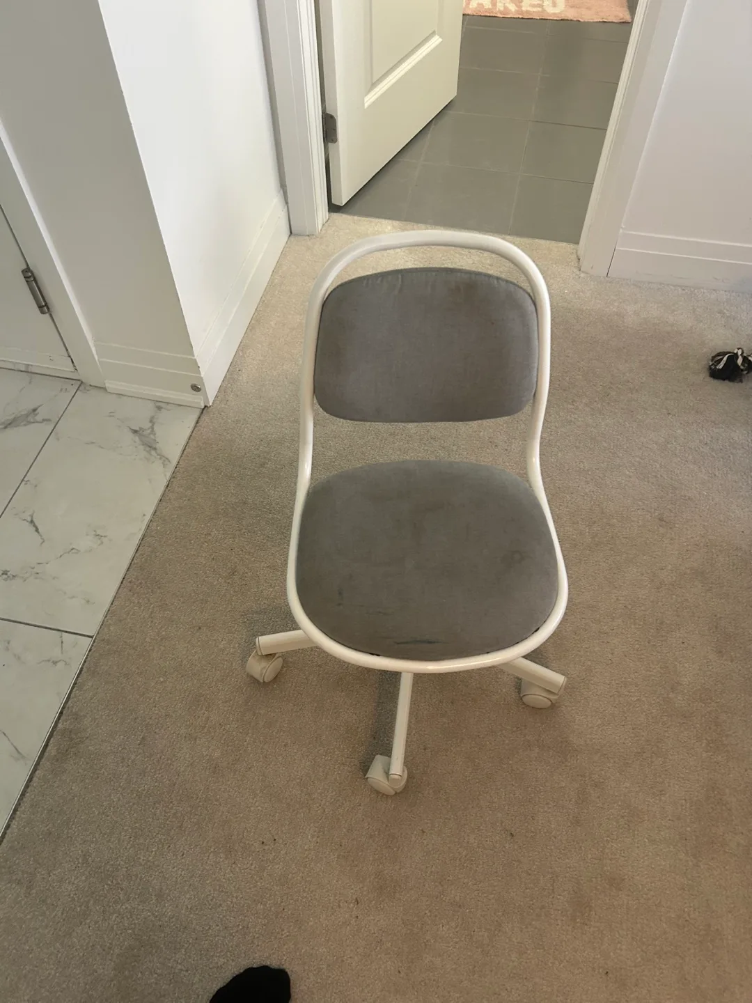 Grey & White Rolling Desk Chair thumbnail