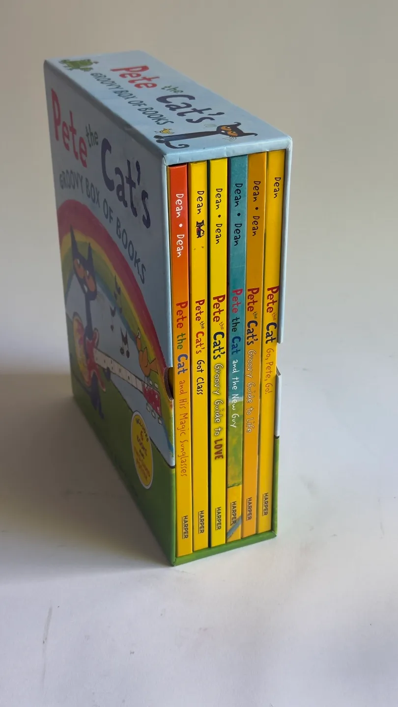 Pete the Cat's Groovy Box of Books image indicator(5)