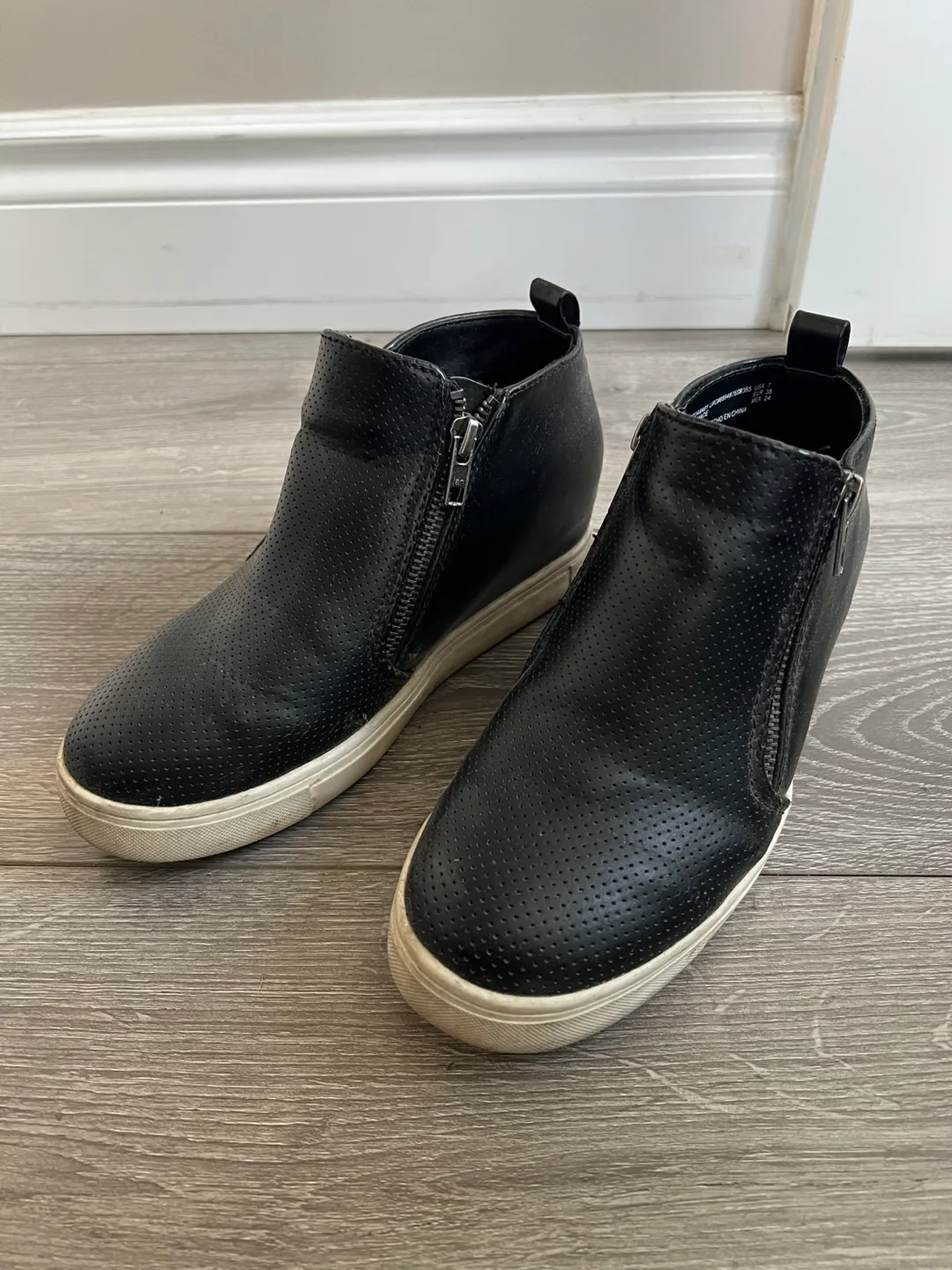 Time and Tru Boots thumbnail