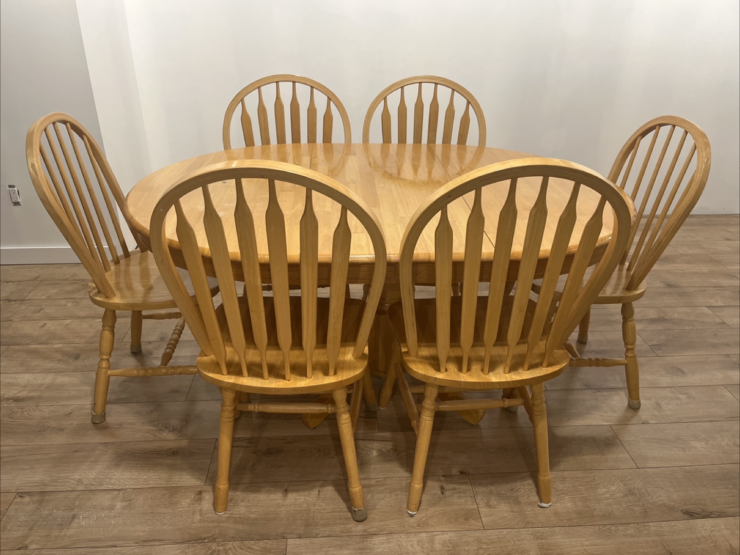 Solid Wood kitchen table with removable extension and 6 chairs
