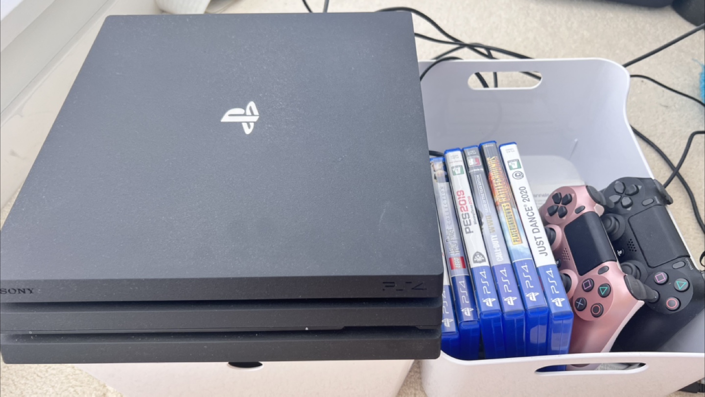 Sony PlayStation 4 Pro Console+6 games - photo 2