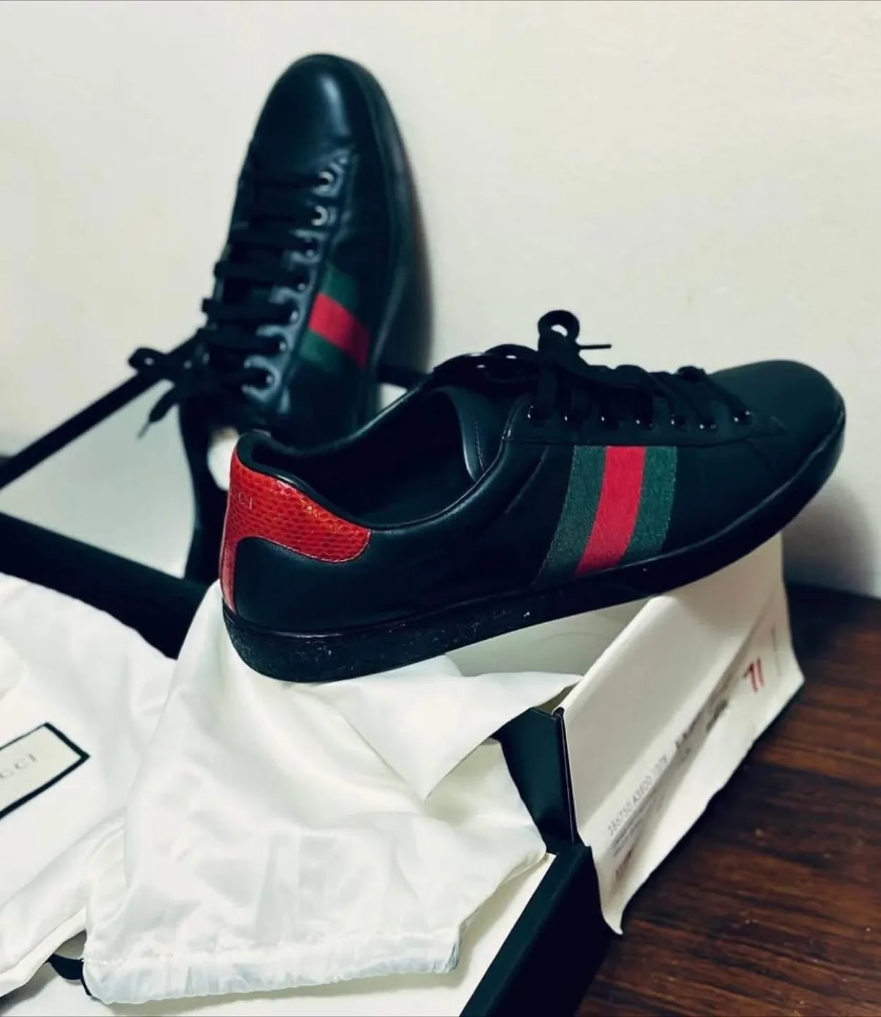Gucci Black Leather Sneakers with Box thumbnail