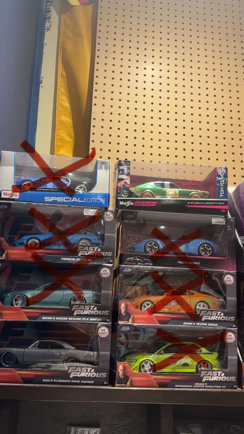 2 Left! 1:24 Scale Maisto Fast & Furious Die-Cast Cars thumbnail