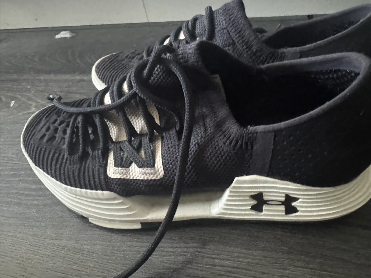 Under Armour Black Running Shoes - Size 10 thumbnail