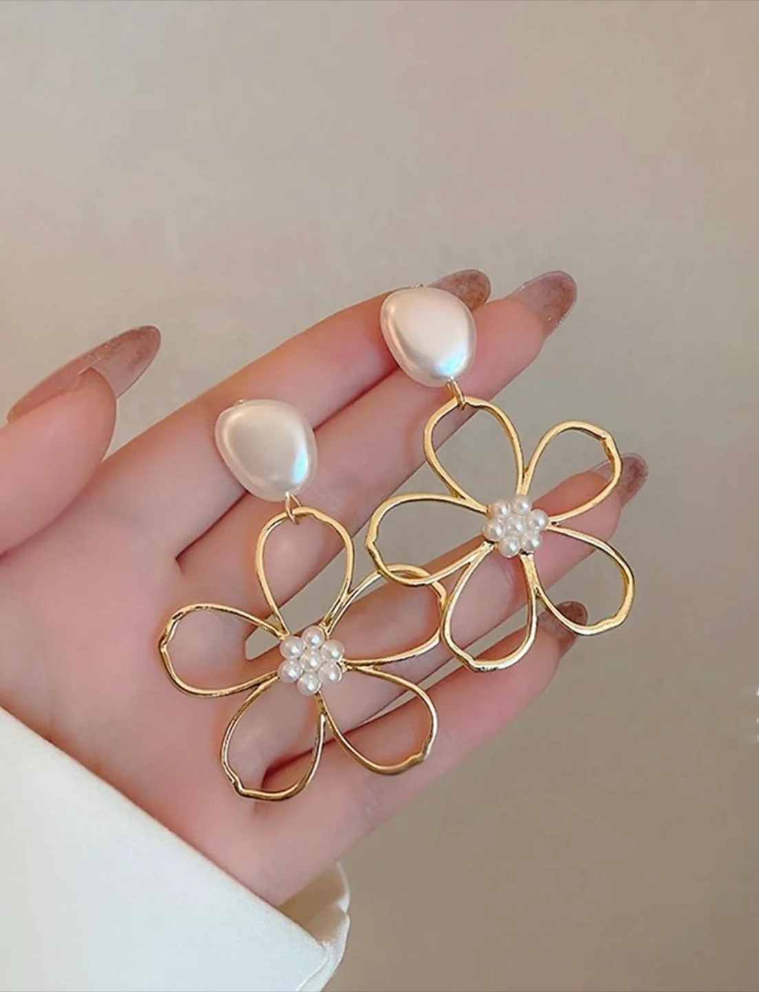 Trendy Earrings thumbnail