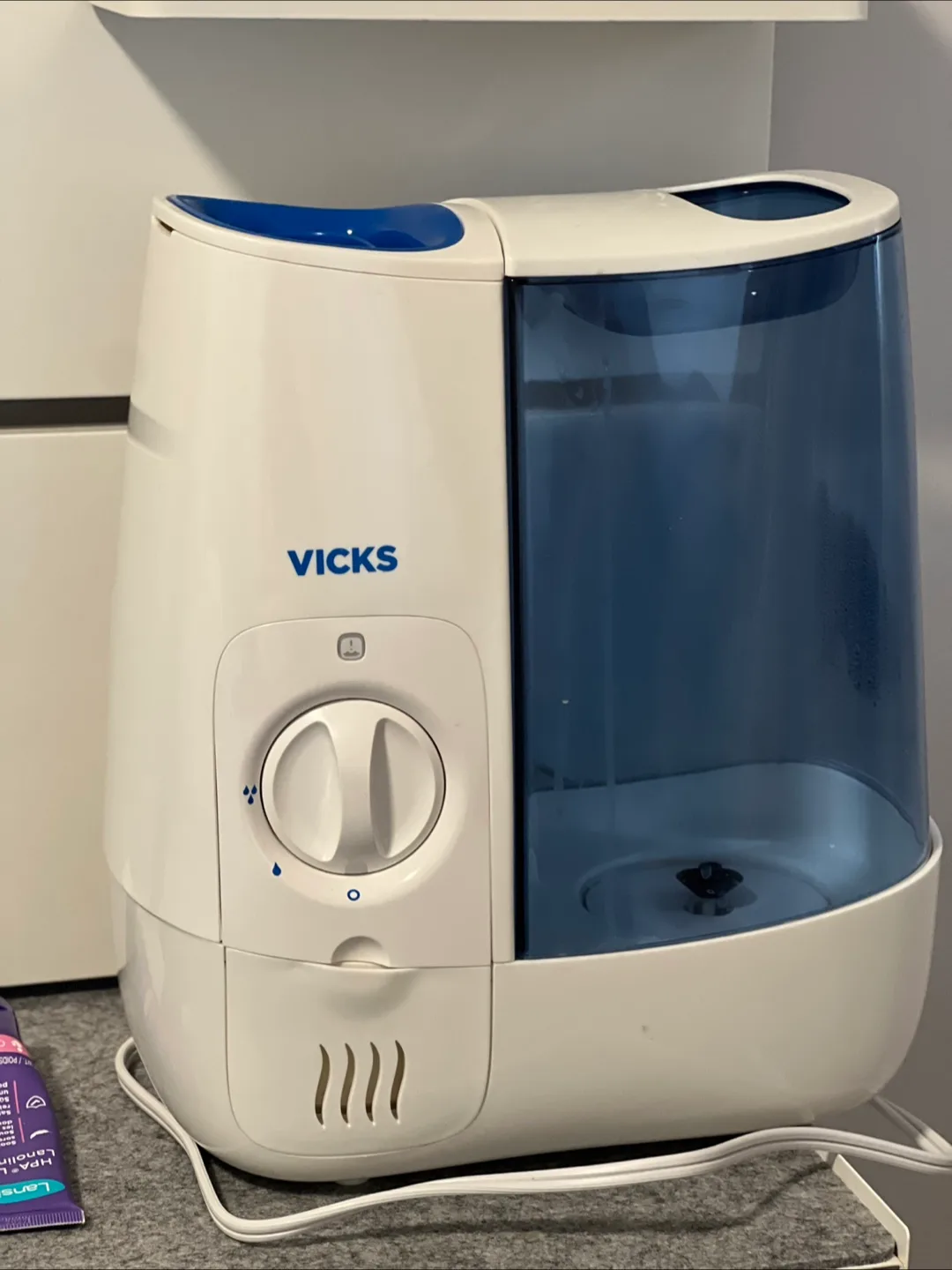 Vicks Cool Mist Humidifier thumbnail