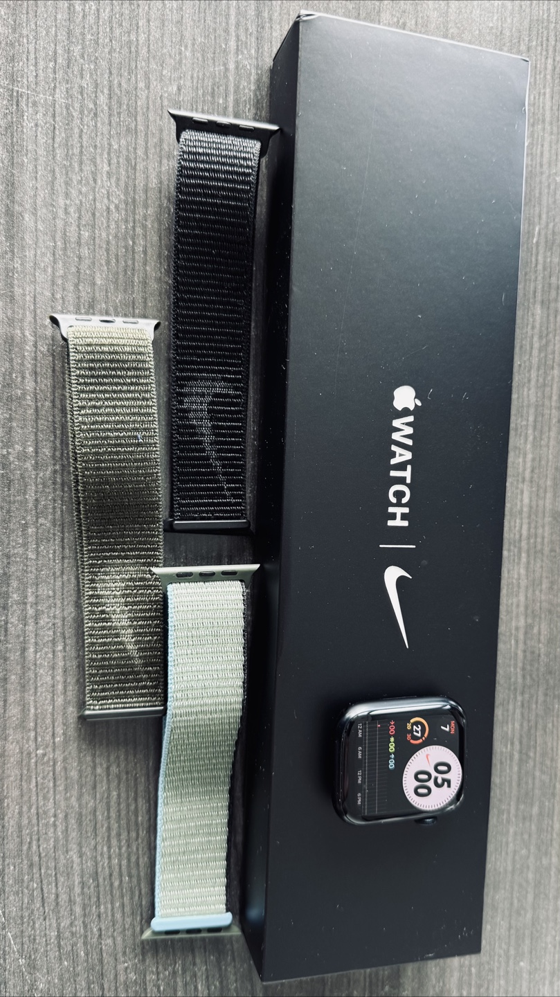 Apple Watch Series 7 Nike Edition