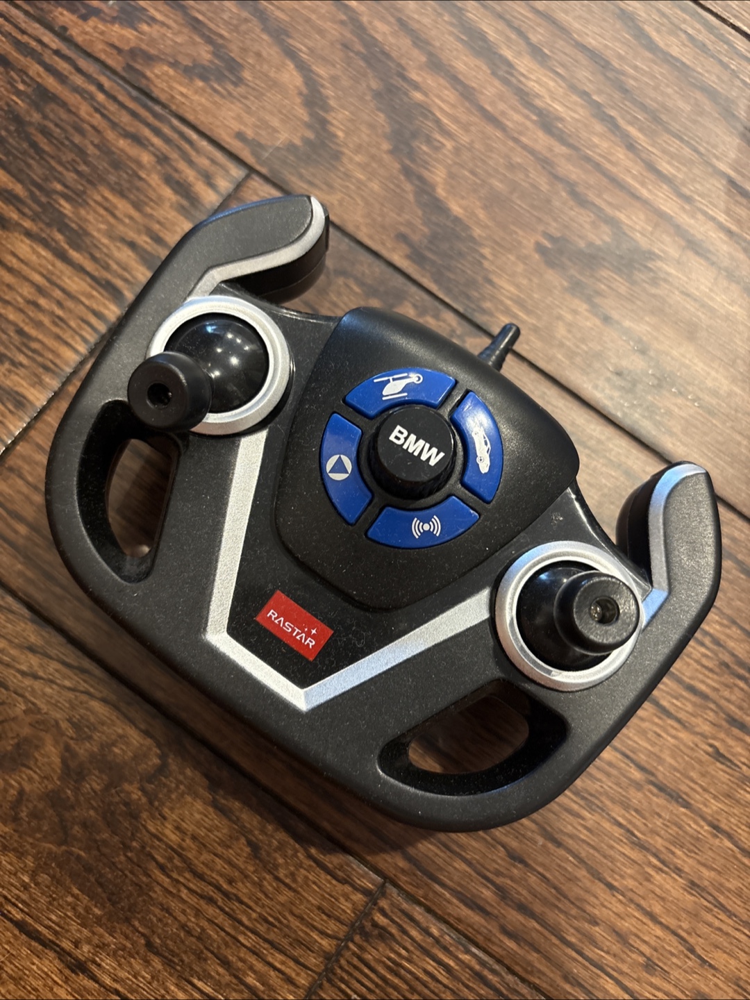BMW i8 Rastar Radio Control Car - photo 2