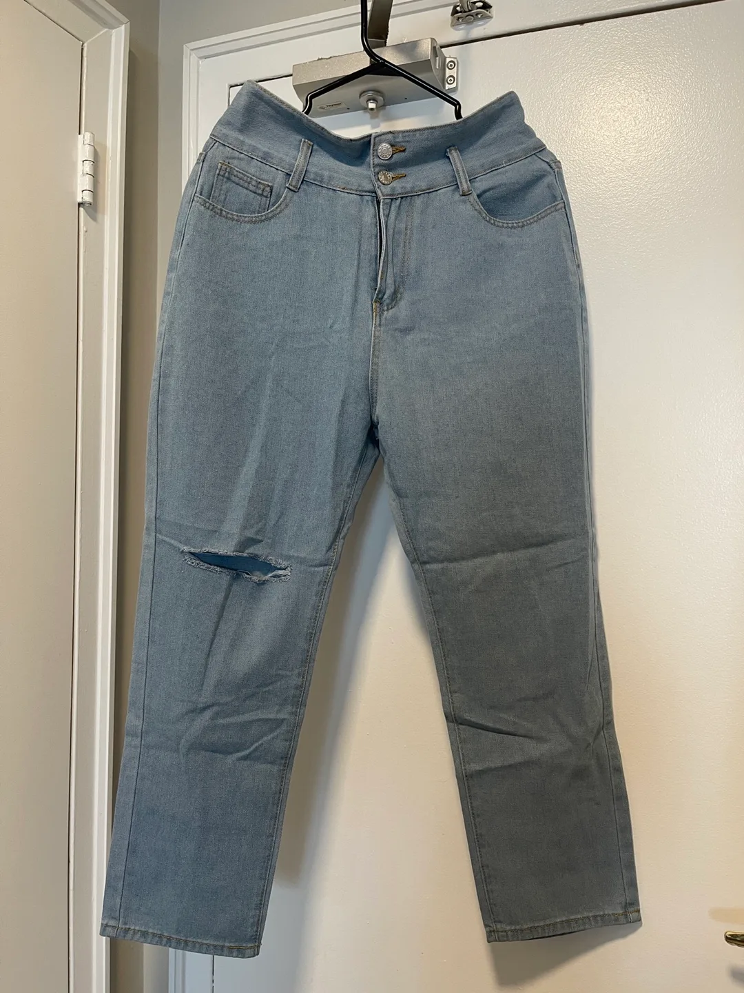 Light Blue Jeans with Ripped Knee thumbnail